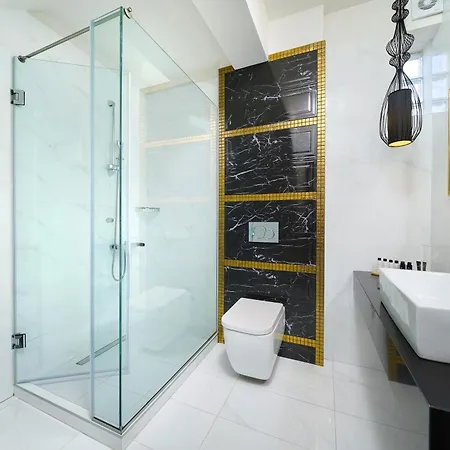 Maryan Apartment *