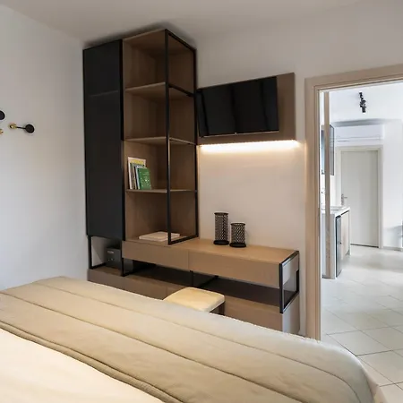 Maryan Apartment